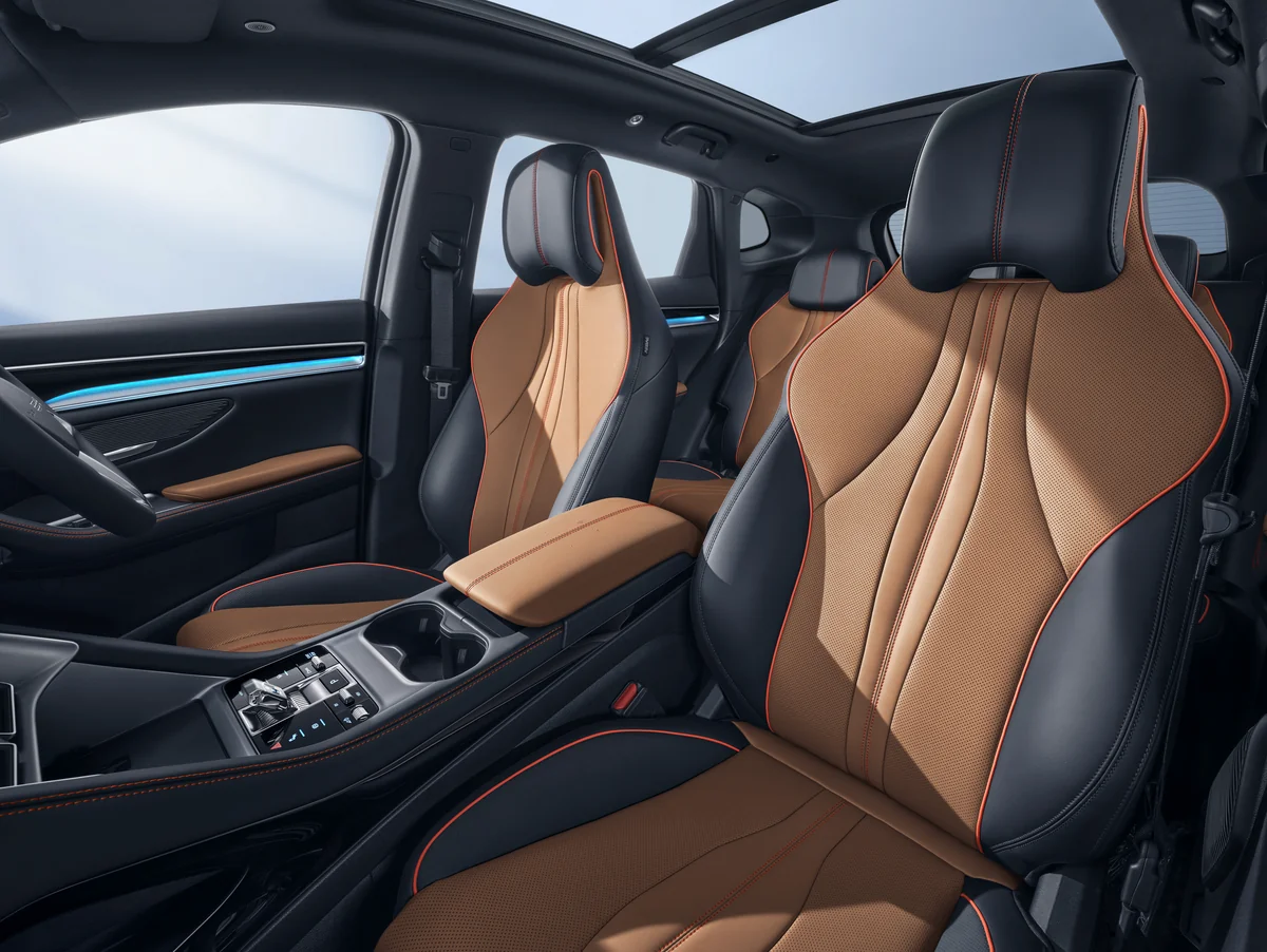 BYD SEALION 6 Gallery