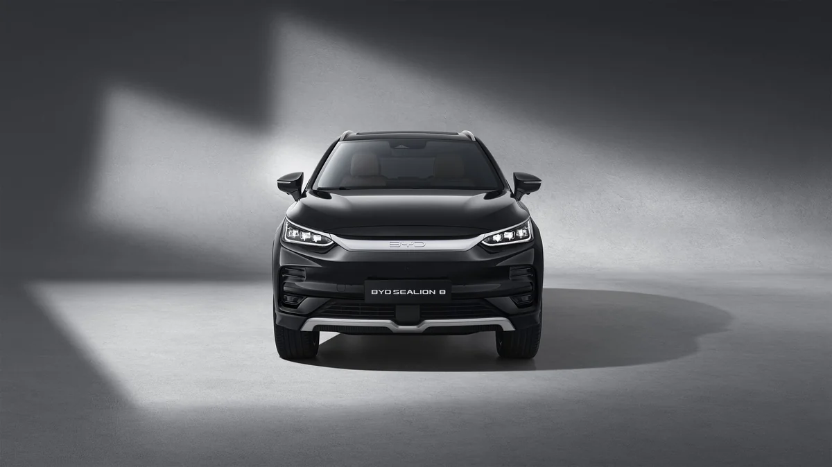 BYD SEALION 8 Gallery