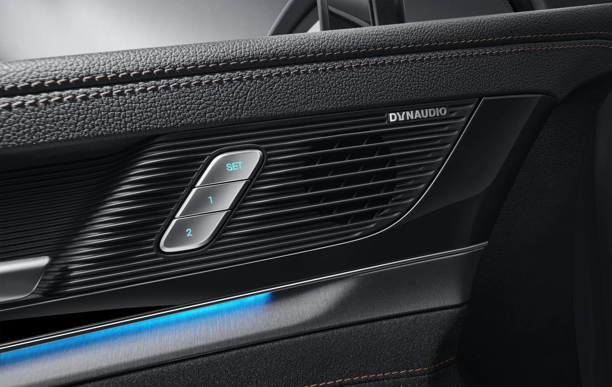 BYD SEALION 8 Gallery