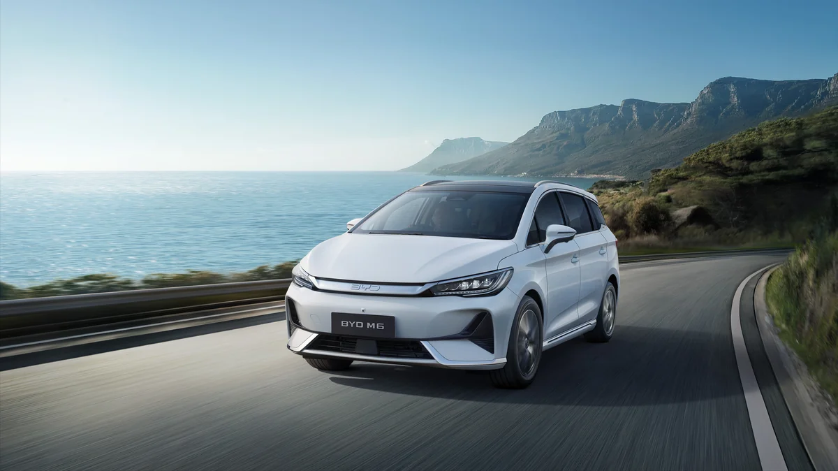 BYD M6 Gallery