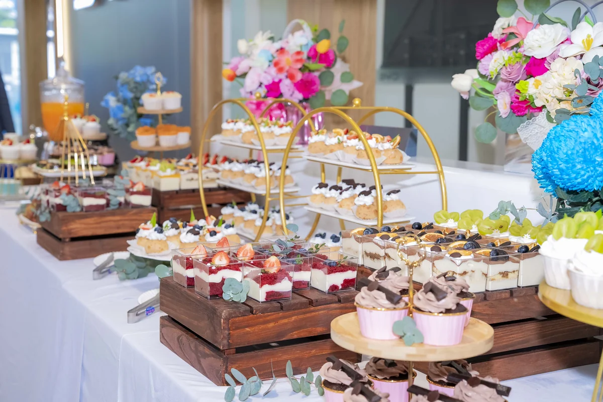 Khu vực tea break sang trọng tại sự kiện BYD GOEV Bình Thuận
