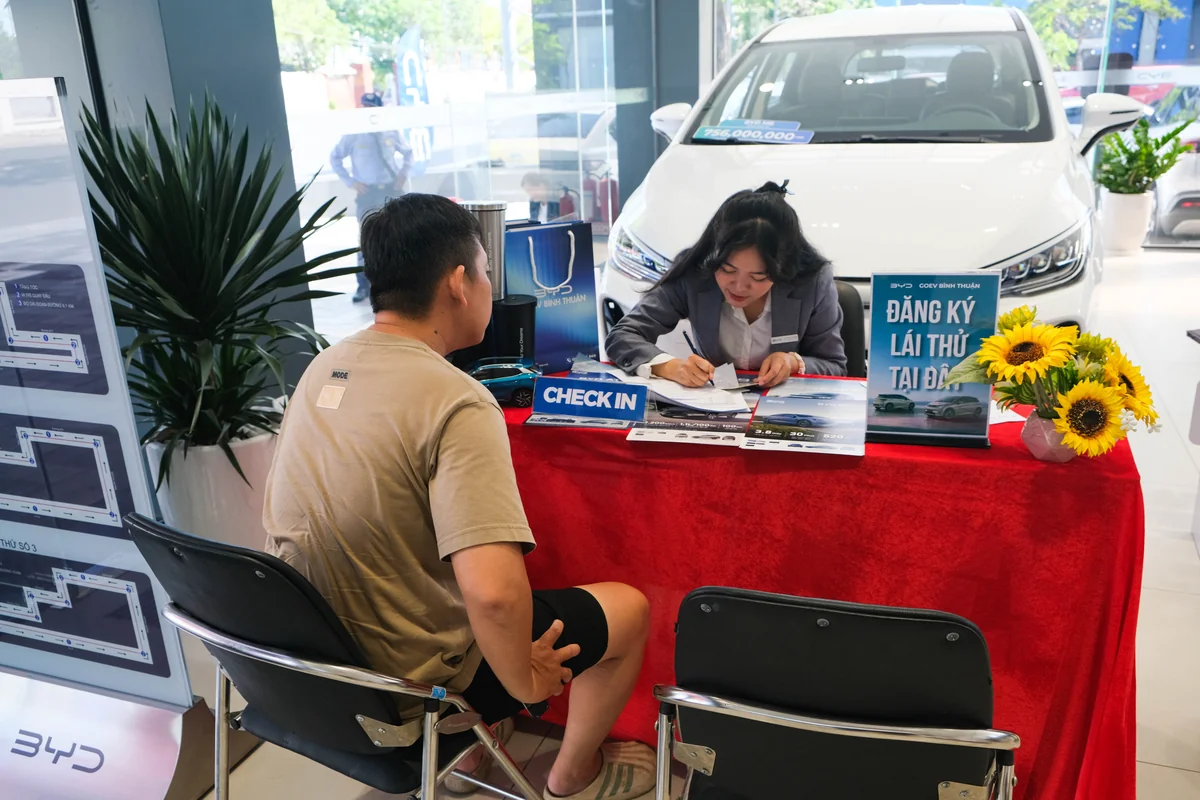 Khách hàng check-in tham dự sự kiện BYD GOEV Bình Thuận ngày 23/05/2026