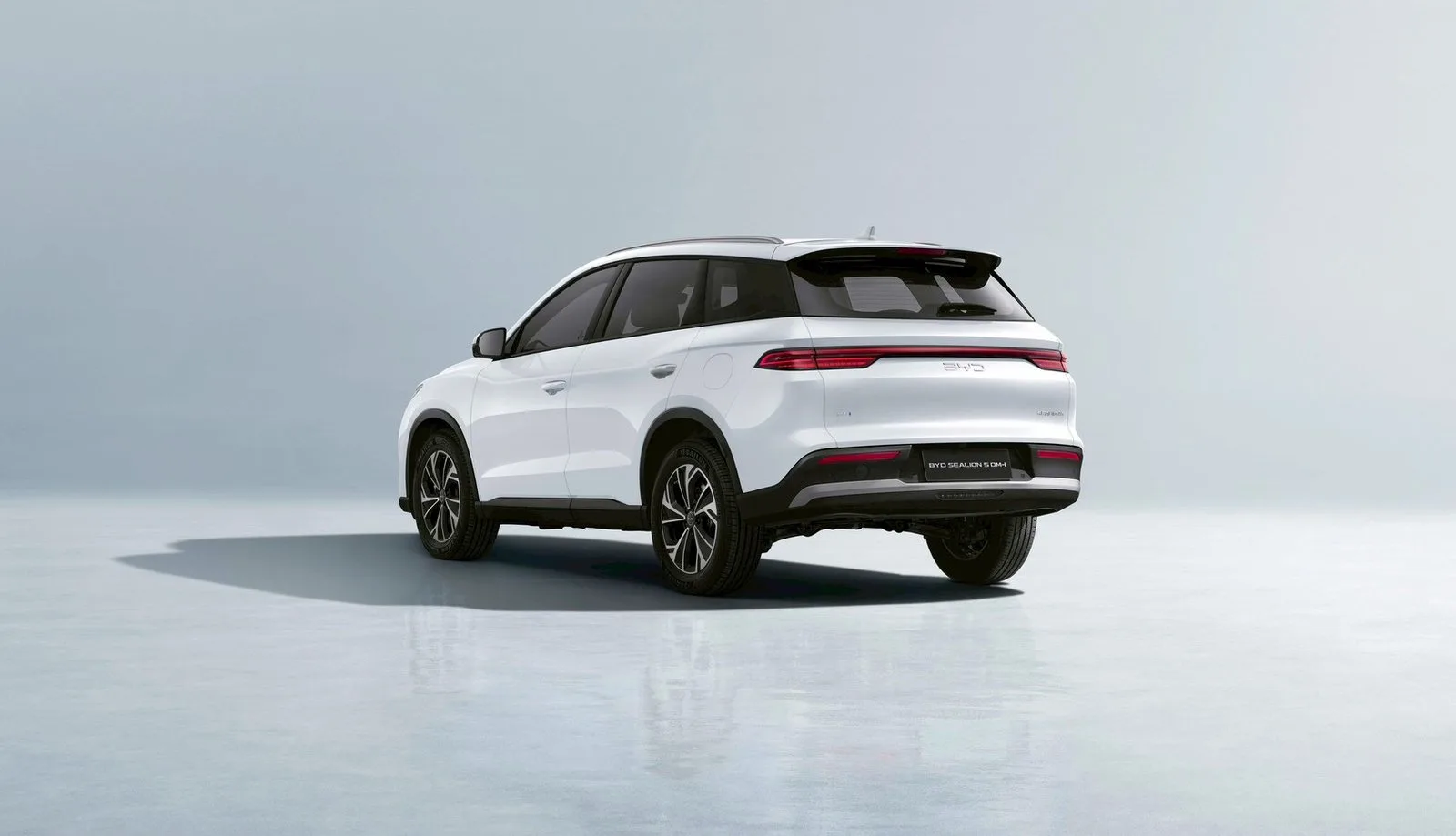 BYD Sealion 5 góc sau bên trái