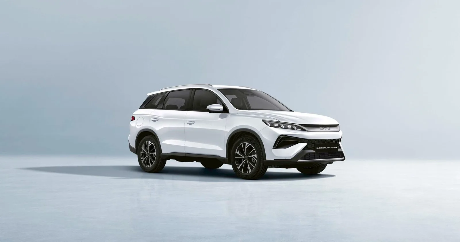 BYD Sealion 5 góc trước bên phải