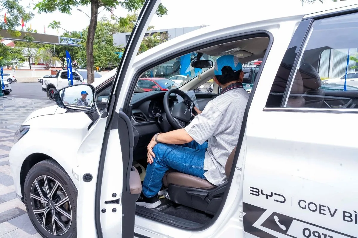 Experience Tour - First Meet: Check-in Cùng BYD M9 Ngày 20/10/2026 7 Khách hàng lái thử xe BYD cùng BYD GOEV Bình Thuận